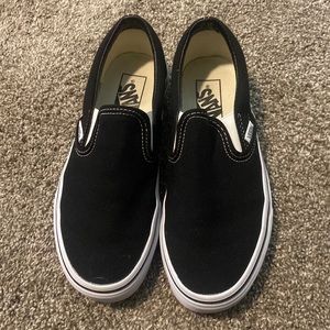 Like new women’s vans slip on shoes black size 7